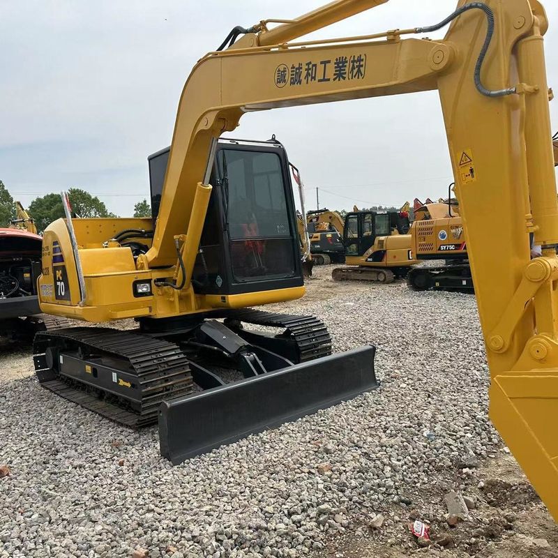 Escavatore Komatsu usato PC70 di seconda mano da 7 tonnellate Piccolo Mini Escavatore da trascinamento