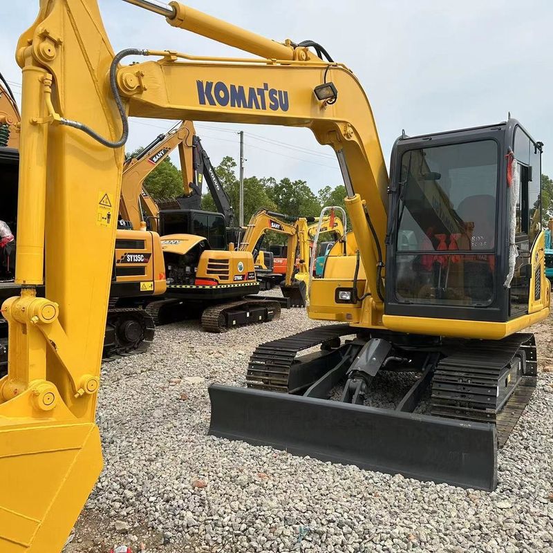 Escavatore Komatsu usato PC70 di seconda mano da 7 tonnellate Piccolo Mini Escavatore da trascinamento