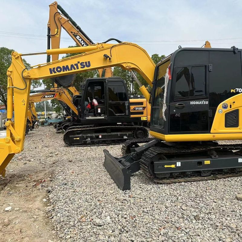 Escavatore Komatsu usato PC70 di seconda mano da 7 tonnellate Piccolo Mini Escavatore da trascinamento
