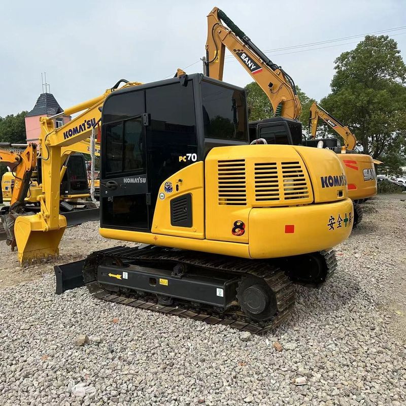 Escavatore Komatsu usato PC70 di seconda mano da 7 tonnellate Piccolo Mini Escavatore da trascinamento