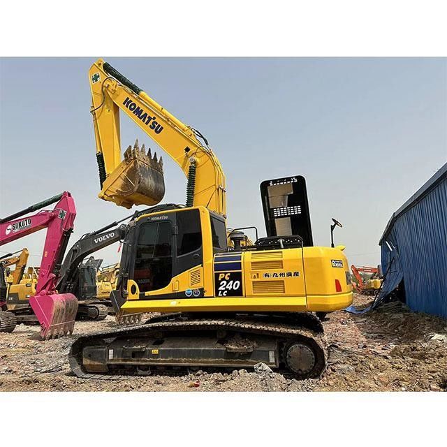 Escavatori Komatsu PC240LC di seconda mano