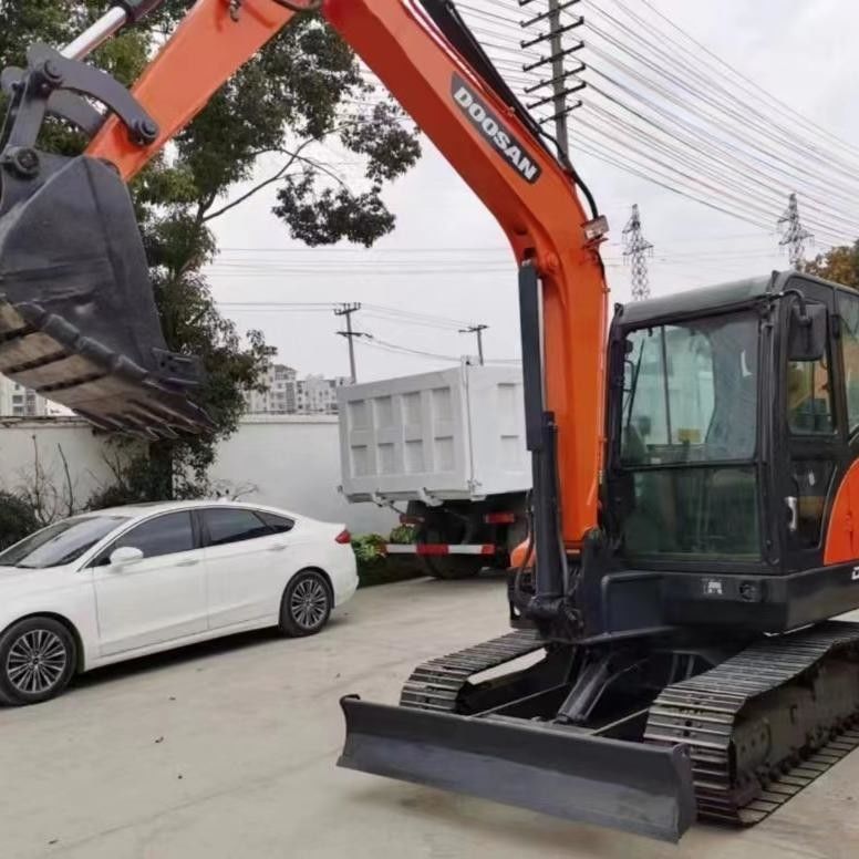 Usato Doosan Digger DX55 Usato 5,5 tonnellate Mini Escavatore Mini Crawler
