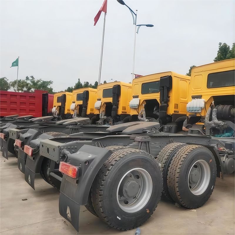 Caccia di trattori usati Howo Sinotruk 420 Hp 6x4 Per il trasporto