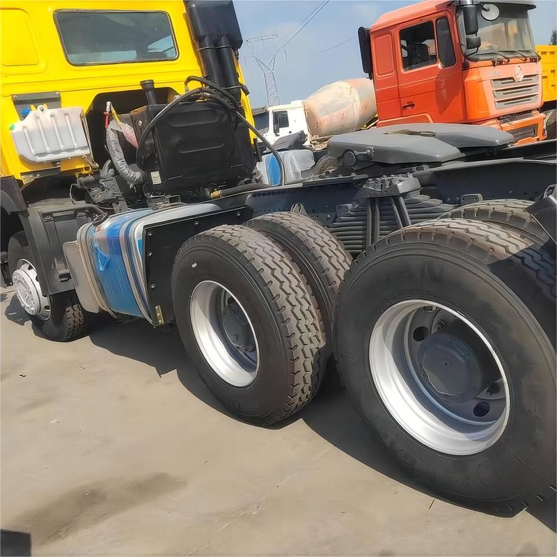 Caccia di trattori usati Howo Sinotruk 420 Hp 6x4 Per il trasporto