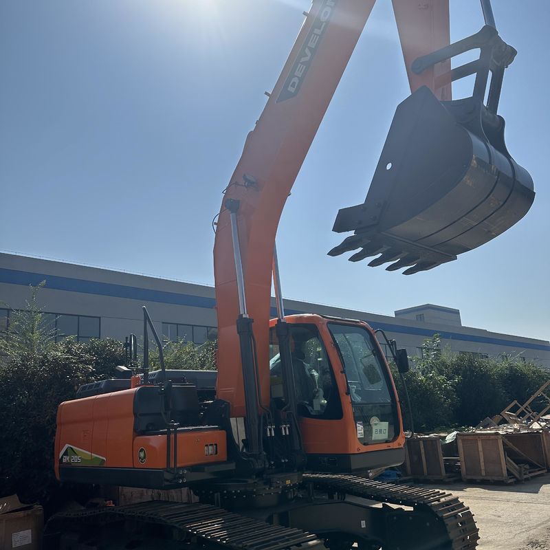 Escavatore Doosan Digger DX205 di seconda mano da 21 tonnellate di tipo medio