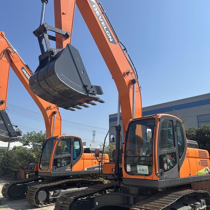 Escavatore Doosan Digger DX205 di seconda mano da 21 tonnellate di tipo medio