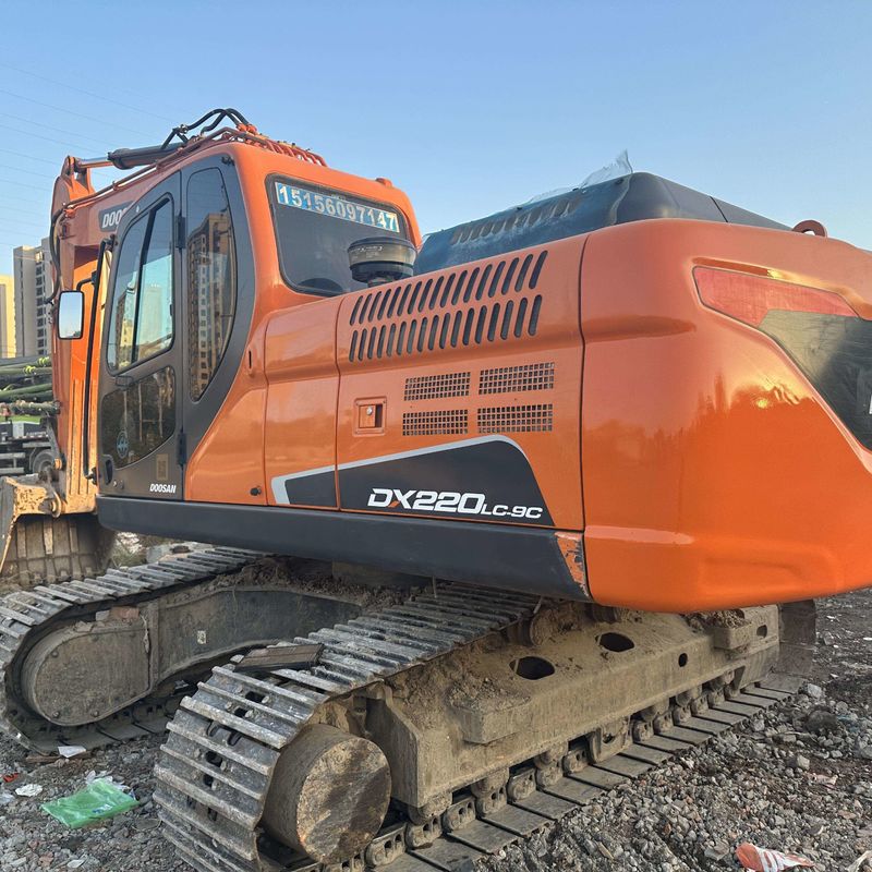 Escavatore Doosan Digger DX220 di seconda mano da 22 tonnellate di tipo medio