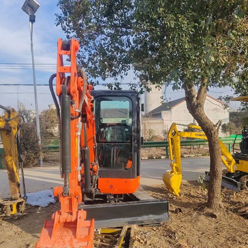 Usato Kubota Digger U30 Usato mini escavatore da 3 tonnellate di piccole dimensioni