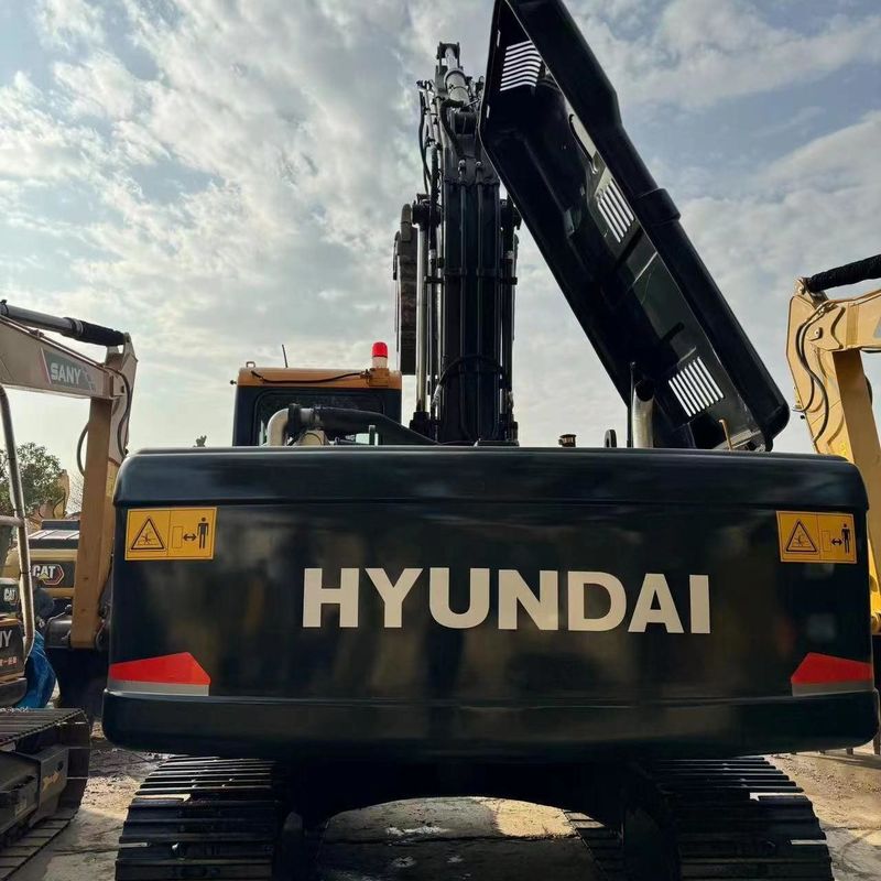 Hyundai Excavator R220-9S di seconda mano