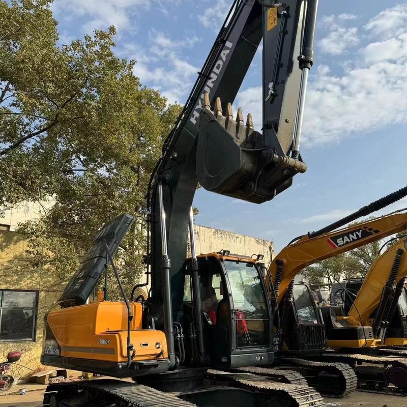 Hyundai Excavator R220-9S di seconda mano