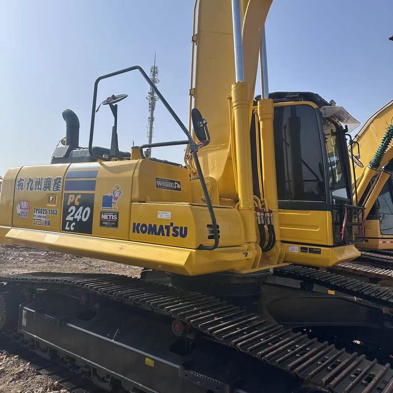 Escavatore Komatsu PC240-8 di seconda mano Usato 24 tonnellate