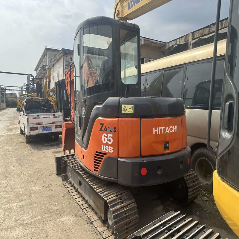 Mini escavatori idraulici di seconda mano Hitachi ZX65 6,5 tonnellate 40,5kw 0,27m3 secchio