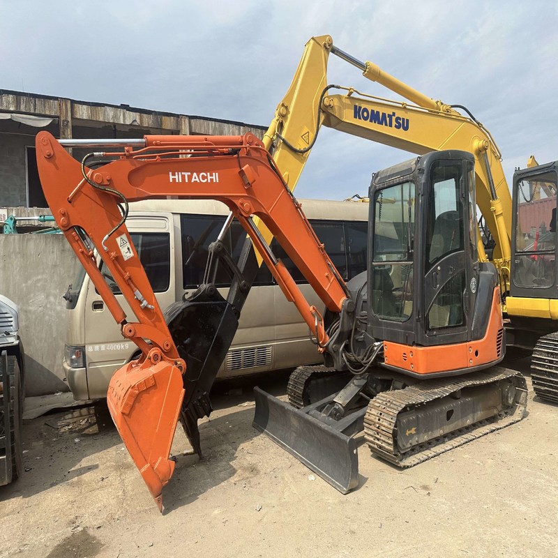 Mini escavatori idraulici di seconda mano Hitachi ZX65 6,5 tonnellate 40,5kw 0,27m3 secchio