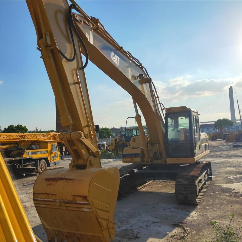 2nd Hand CAT 325BL Escavatore di macchine commerciante 25 Ton 125.3kw con secchio 1.1m3