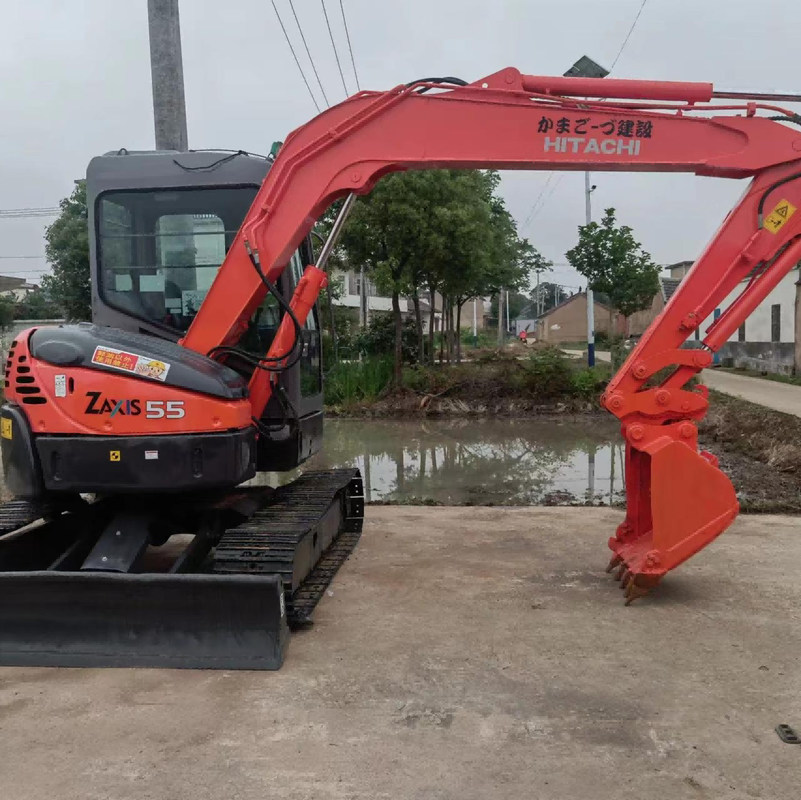 Il mini diesel da 5 tonnellate ha utilizzato il manuale del cingolo 38.23HP dell'escavatore Hitachi ZX55 pre posseduto