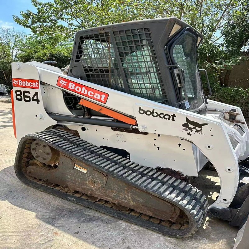Bob 864 Macchina di caricamento usata per paesaggi 10,6 km/h 53,7 kW