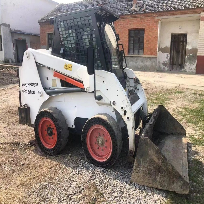 Mini Bob S16 Used Skid Steer Loader Attrezzature paesaggistiche 36.4KW 10.5km/h