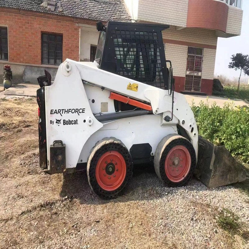 Mini Bob S16 Used Skid Steer Loader Attrezzature paesaggistiche 36.4KW 10.5km/h