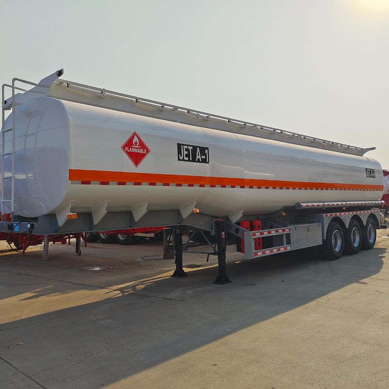 3 assi semirimorchio vecchio camion cisterna per il trasporto di petrolio combustibile 10000L