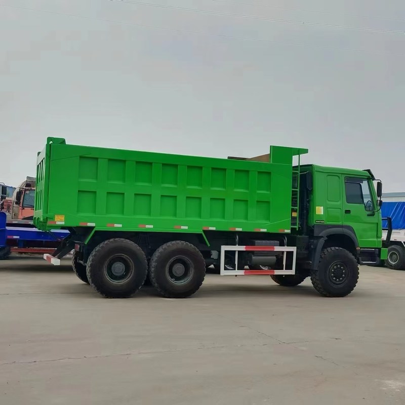 Camionetto Howo 371hp Sinotruk Howo 6x6 tipper 6 ruote diesel manuale