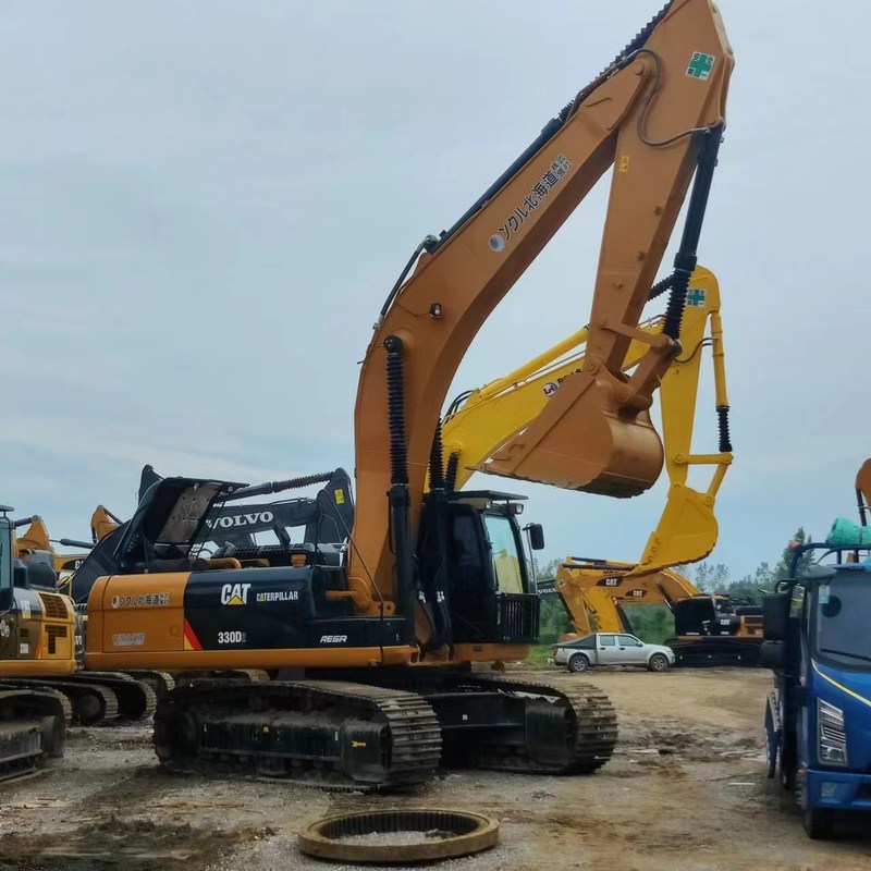 Grande escavatore usato CAT 330D2 30 tonnellate Crawler Digger 156kw con 1,54m3 secchio
