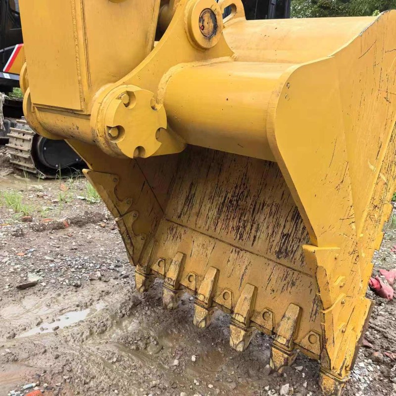 Grande escavatore usato CAT 340D2 40 tonnellate Crawler Digger 208kw con secchio 1.9m3