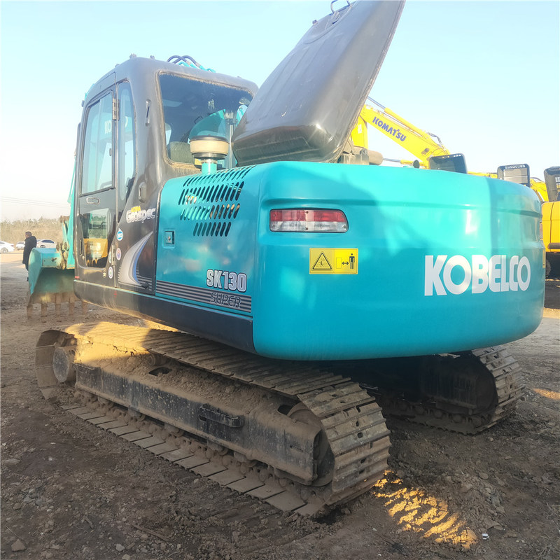 Usato Kobelco Digger SK130 di seconda mano 13ton Piccolo tipo di escavatore 74kw