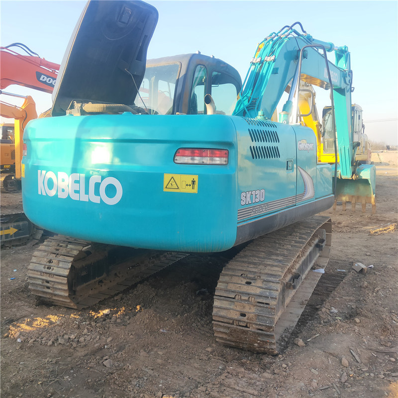 Usato Kobelco Digger SK130 di seconda mano 13ton Piccolo tipo di escavatore 74kw