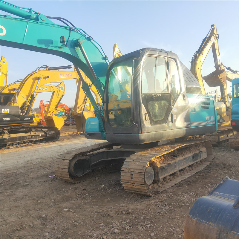 Usato Kobelco Digger SK130 di seconda mano 13ton Piccolo tipo di escavatore 74kw