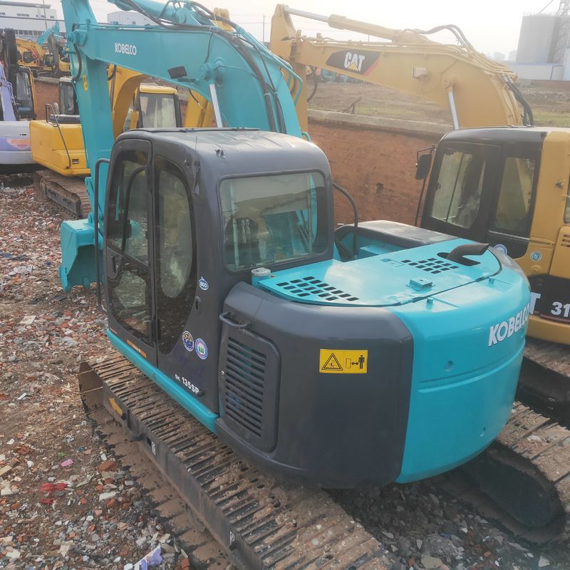 Escavatore Kobelco SK135 di seconda mano da 13,5 tonnellate
