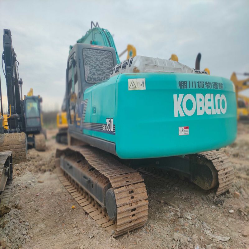 Escavatore Kobelco Digger SK250-8 di seconda mano da 25 tonnellate di tipo medio