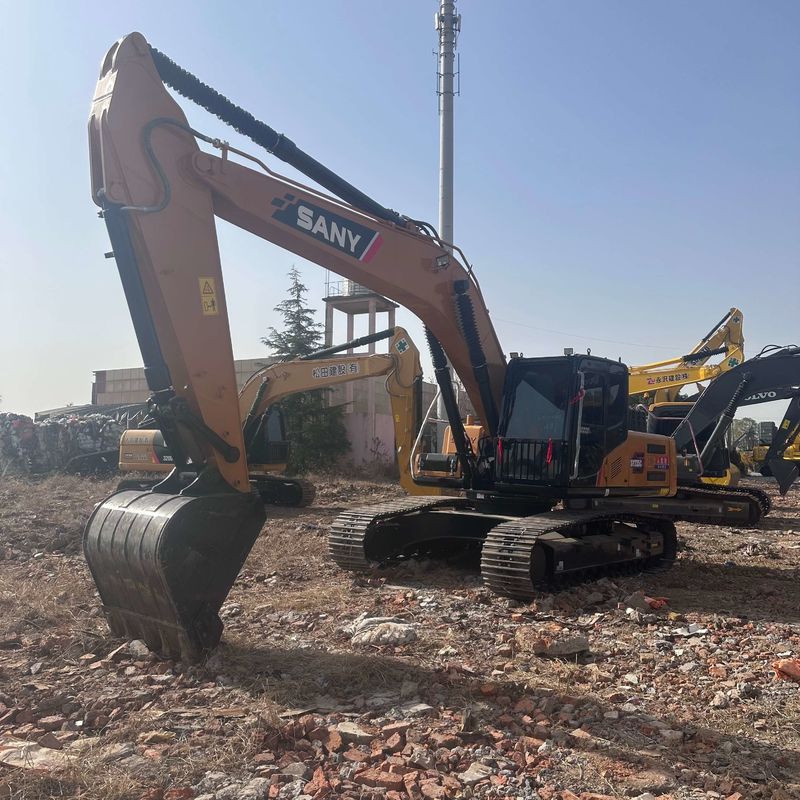 Usato SANY Digger SY235C di seconda mano 23.5 su escavatore di tipo medio