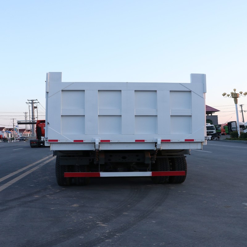 Howo T5G Sinotruk Howo 6x4 Tipper 10 Wheeler 30m3 capacità