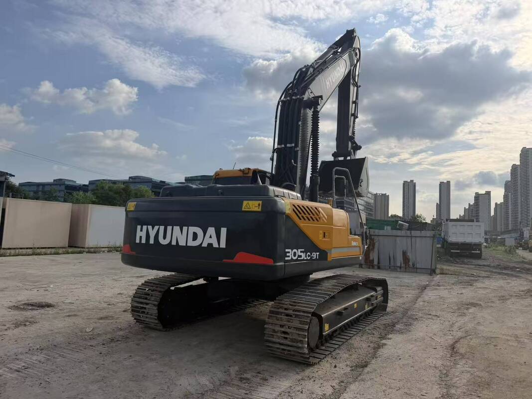 Usato Hyundai Digger R305LC-9T Usato 30.2ton Crawler Escavatore 196kw con secchio 1.38m3