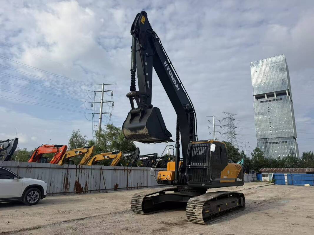 Usato Hyundai Digger R305LC-9T Usato 30.2ton Crawler Escavatore 196kw con secchio 1.38m3