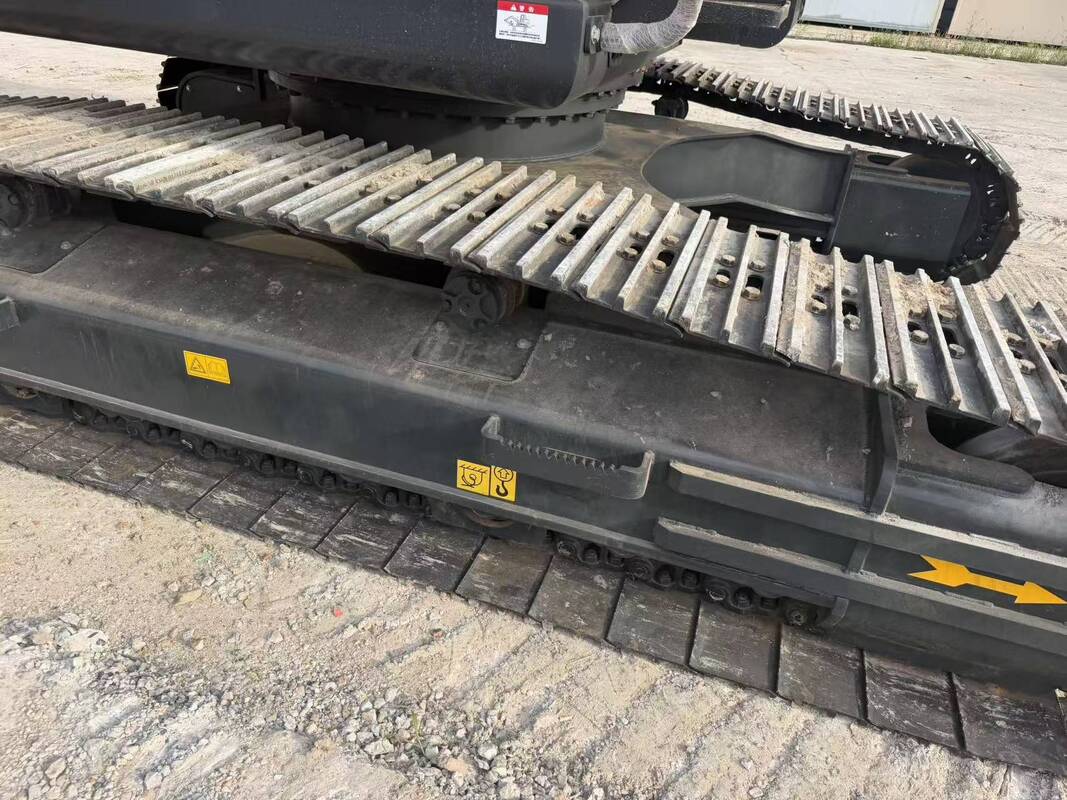 Usato Hyundai Digger R305LC-9T Usato 30.2ton Crawler Escavatore 196kw con secchio 1.38m3